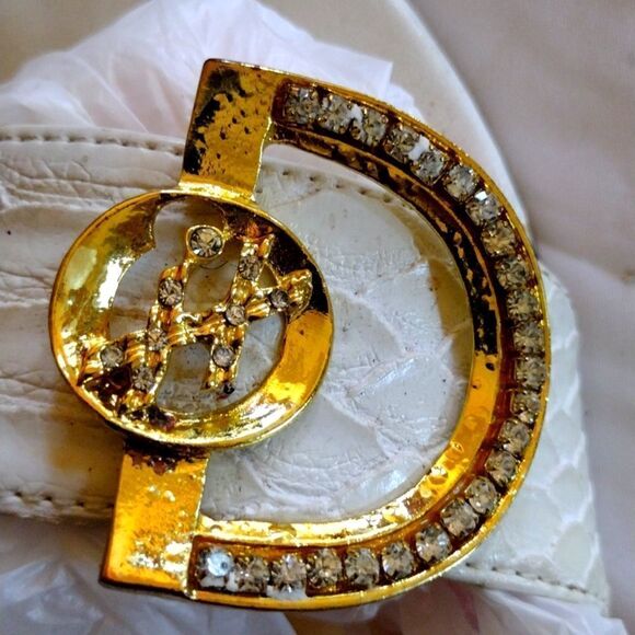 4@30.00 or 20.00 LADIES Sandals by 𝅺BOLARO - Picture 9 of 13